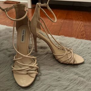 Steve Madden Satya Nude Patent Leather Heel